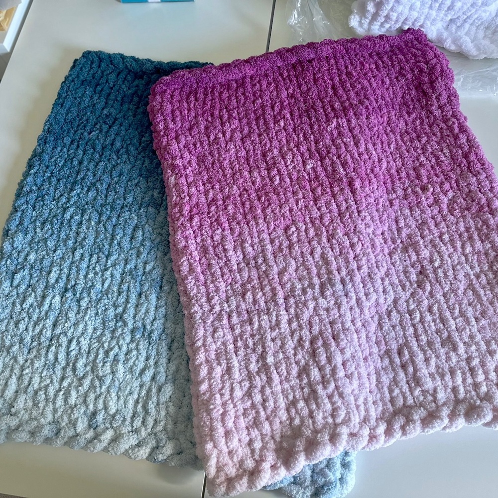 Gradient Ombre Chunky Knit Baby Toddler Pet Blanket - Fluffy and Soft Hand Knit